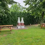Pod Modrzewiem * Powidz (Slupca)