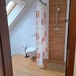 Pod Modrzewiem Powidz (Slupca)
