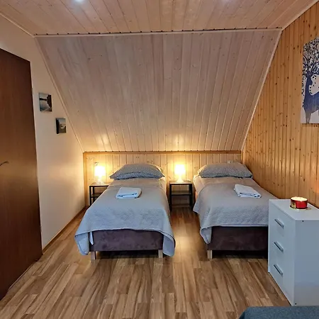 Pod Modrzewiem * Powidz (Slupca)